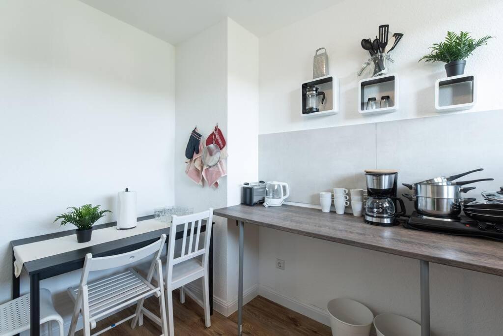 Nature Inspiration Apartment With Balcony & Grill Bbq In Duisburg Mitte Central Station 10 Mins & Big Tv With Photo Lights Exteriör bild