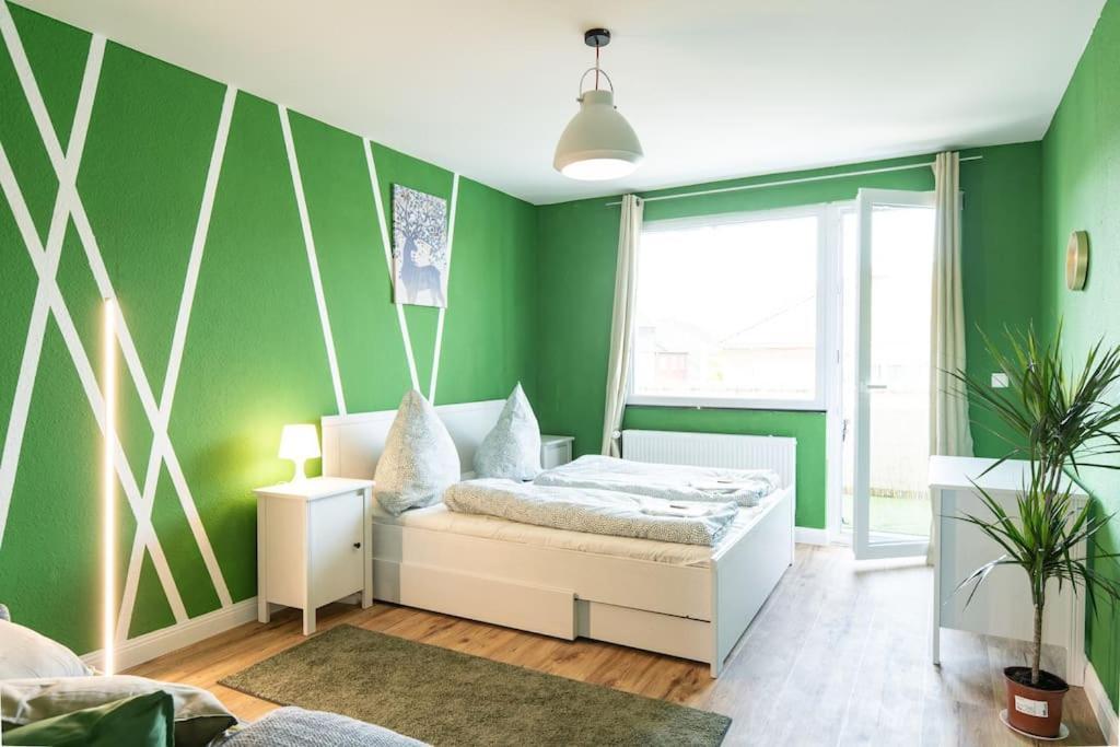 Nature Inspiration Apartment With Balcony & Grill Bbq In Duisburg Mitte Central Station 10 Mins & Big Tv With Photo Lights Exteriör bild